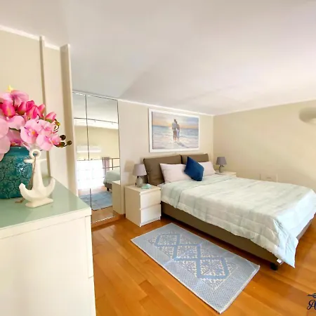 Apartman Welcome Riviera - Al Castello-vista Mare -romantico E A 20 Metri Dal Mare-toll Parking At 15 Euro Per Day To Be Booked In Advance -subject To Availability Rapallo