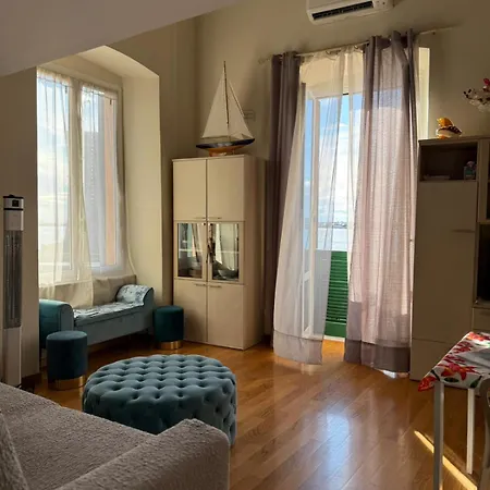 Апартаменты Welcome Riviera - Al Castello-vista Mare -romantico E A 20 Metri Dal Mare-toll Parking At 20 Euro Per Day To Be Booked In Advance -subject To Availability *