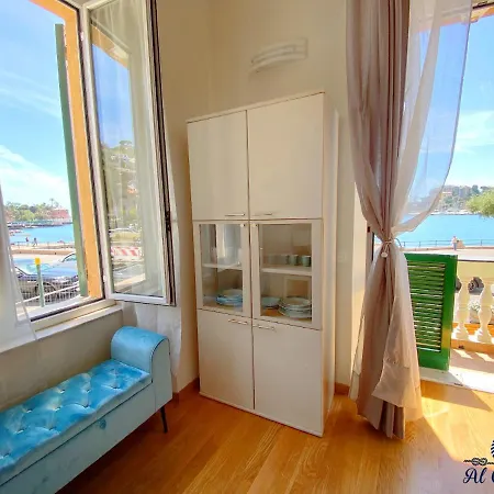 Apartamento Welcome Riviera - Al Castello-vista Mare -romantico E A 20 Metri Dal Mare-toll Parking At 20 Euro Per Day To Be Booked In Advance -subject To Availability *