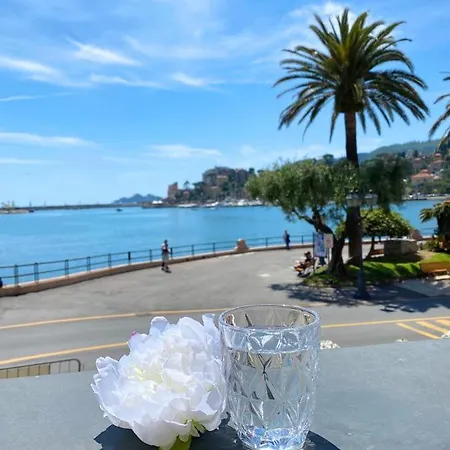 Welcome Riviera - Al Castello-vista Mare -romantico E A 20 Metri Dal Mare-toll Parking At 20 Euro Per Day To Be Booked In Advance -subject To Availability Rapallo