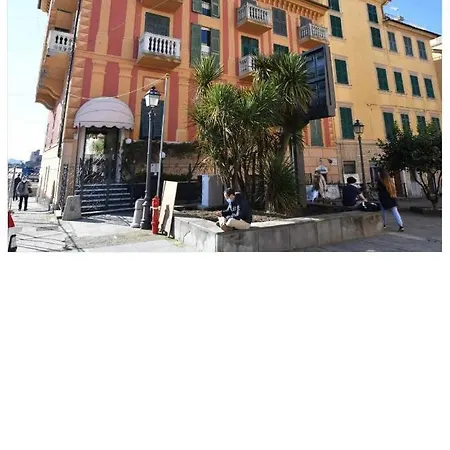 Apartment Al Castello: Romantic Seaside Retreat With Castle Views Rapallo
