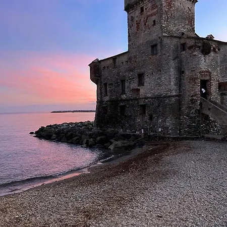 Welcome Riviera - Al Castello-vista Mare -romantico E A 20 Metri Dal Mare-toll Parking At 20 Euro Per Day To Be Booked In Advance -subject To Availability Appartement Rapallo