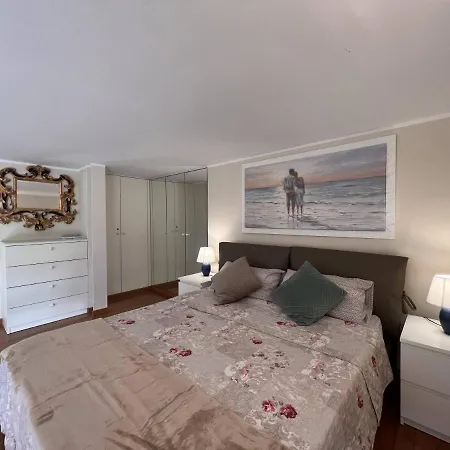 Apartment Al Castello: Romantic Seaside Retreat With Castle Views *