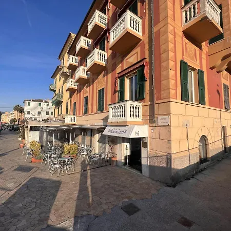 Welcome Riviera - Al Castello-vista Mare -romantico E A 20 Metri Dal Mare-toll Parking At 20 Euro Per Day To Be Booked In Advance -subject To Availability