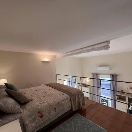 Apartamento Welcome Riviera - Al Castello-vista Mare -romantico E A 20 Metri Dal Mare-toll Parking At 20 Euro Per Day To Be Booked In Advance -subject To Availability