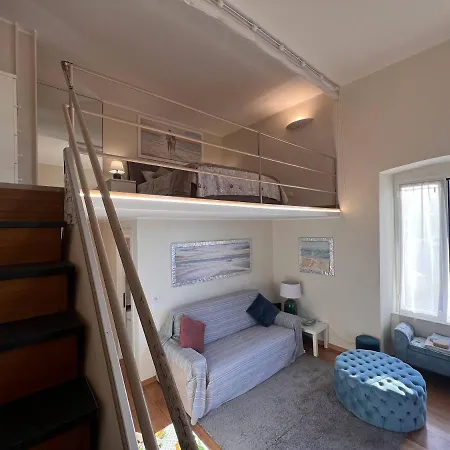 Appartement Welcome Riviera - Al Castello-vista Mare -romantico E A 20 Metri Dal Mare-toll Parking At 20 Euro Per Day To Be Booked In Advance -subject To Availability
