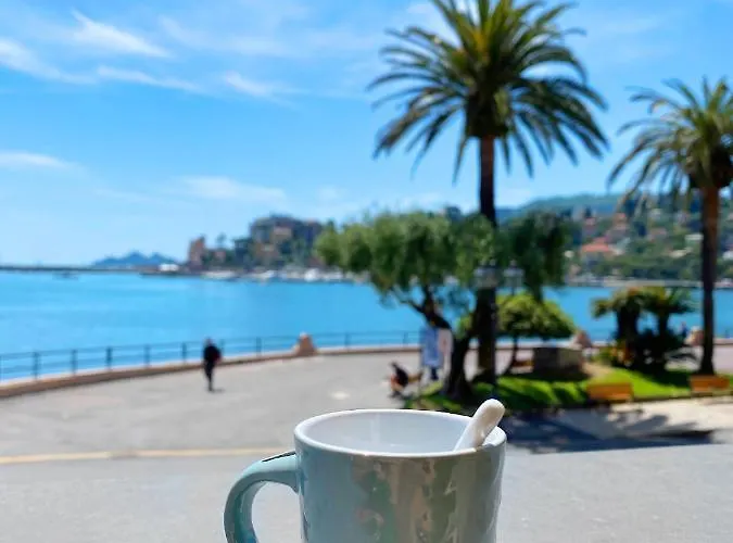 Apartmán Welcome Riviera - Al Castello-vista Mare -romantico E A 20 Metri Dal Mare-toll Parking At 15 Euro Per Day To Be Booked In Advance -subject To Availability *